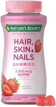 Cargar imagen en el visor de la galería, Nature's Bounty Optimal Solutions | Biotina 2500 mcg | Gomitas Fresa | Cabello, Piel y Uñas
