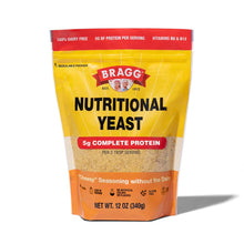 Cargar imagen en el visor de la galería, Bragg Levadura Nutricional en Copos 340g | Vegano Sin Gluten | Proteína + Vitaminas B | Sustituto Queso Parmesano