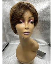 Cargar imagen en el visor de la galería, Raquel Welch On Your Game Peluca Corta Con Encaje Frontal Y