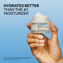 Cargar imagen en el visor de la galería, No7 Lift & Luminate Crema De Día Sin Fragancia De Triple