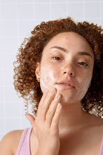 Cargar imagen en el visor de la galería, Hero Cosmetics Clear Collective Limpiador Lechoso Suave De