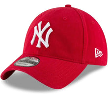 Cargar imagen en el visor de la galería, Gorra Ajustable New York Yankees 9twenty Roja New Era
