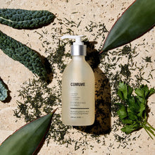 Cargar imagen en el visor de la galería, Comune Essentials Limpiador Facial Superalimentos | Té Verde + Espinaca + Col Rizada | Vegano
