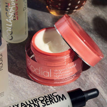 Cargar imagen en el visor de la galería, Rodial Dragons Blood Hyaluronic Night Cream 1.69 Fl Oz
