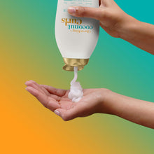 Cargar imagen en el visor de la galería, Ogx Quenching + Rizos De Coco Acondicionador Hidratante Para
