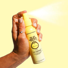 Cargar imagen en el visor de la galería, Sun Bum Fórmula Rubia Botella En Spray De 4 Oz 1 Unidad

