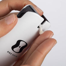 Cargar imagen en el visor de la galería, OneSkin Face OS-01 | Suplemento Tópico Peptídico Anti-Edad | 50 ml
