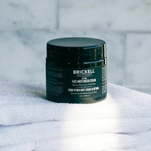 Cargar imagen en el visor de la galería, Brickell Crema Hidratante Facial Con Retinol Para Hombres

