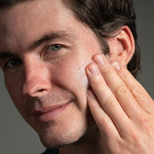 Cargar imagen en el visor de la galería, Anthony Limpiador Facial Glicólico | AHA Caña de Azúcar | Exfolia y Refina Poros | Previene Acné | Piel Normal a Grasa

