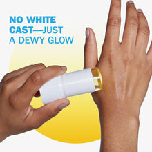 Cargar imagen en el visor de la galería, Olay Glow &amp; Protect Protector Solar Facial Spf 50 Sin
