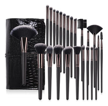 Cargar imagen en el visor de la galería, Real Perfection Juego De 24 Brochas De Maquillaje De Alta
